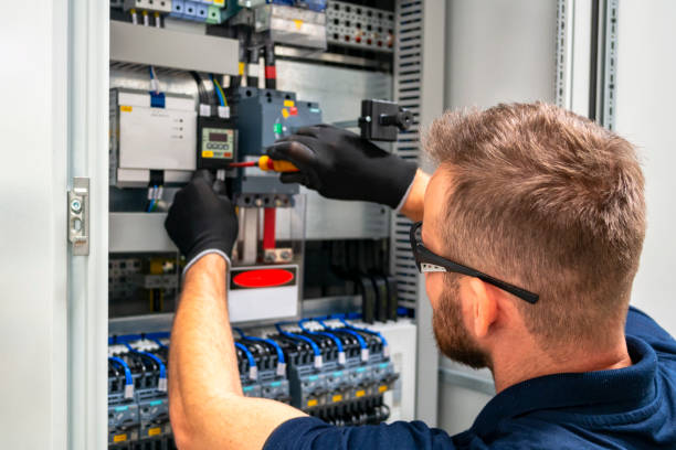 Best Circuit Breaker Repair  in Holland, MI